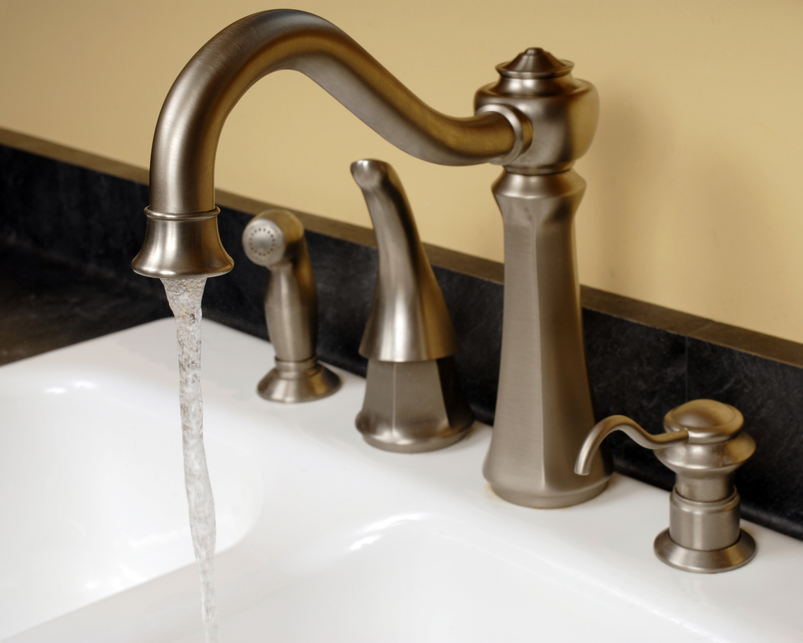 What Type of Kitchen Faucet is Best for Your Home?